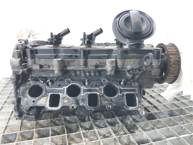 Hlava válců levá Audi A4 B7 Avant (8ED) 2004 - 2008 BKN 059353AJ