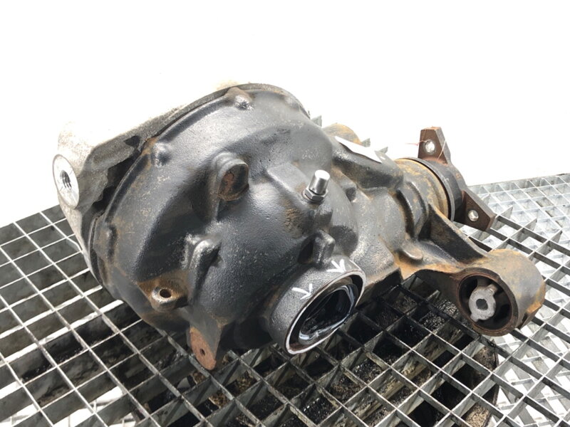 Náprava zadní diferenciál Chevrolet Camaro 2015 - 2022 84035825