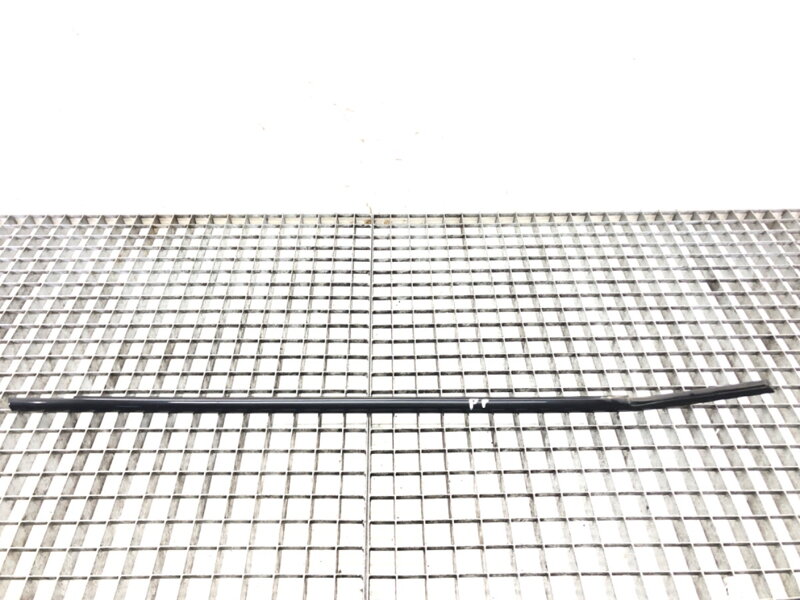 Lišta stírací dveře přední pravá BMW X6 (E71, E72) 2007 - 2014