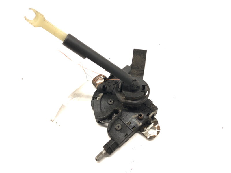 Zámek kapoty přední Ford Focus II (DA_, HCP, DP) 2004 - 2013 3M51-16700-AB