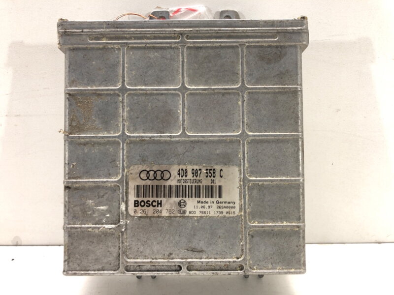 Řídicí jednotka motoru Audi A8 D2 (4D2, 4D8) 1994 - 2005 4D0907558C 0261204762