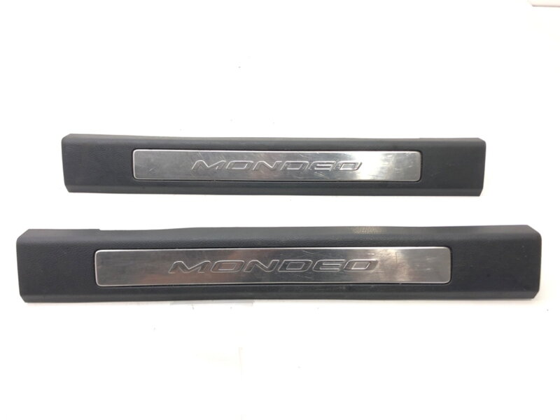Lišta prahu sada Ford Mondeo V Turnier (CF) 2014 - 2022 DS73-F13200-FBW