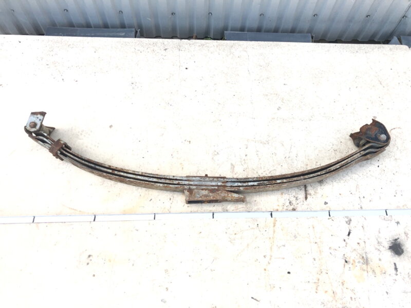 Listové pero pravé přední Mercedes-benz 809