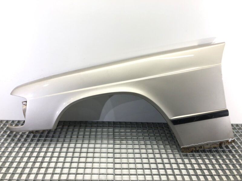 Blatník levý přední Mercedes-benz 190 (W201) 1982 - 1993