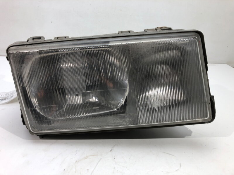 Světlo pravé přední Mercedes-benz 190 (W201) 1982 - 1993 0301067330
