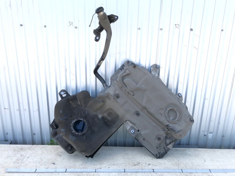 Nádrž nádrž paliva Audi A6 C7 Avant (4G5, 4GD) 2011 - 2018