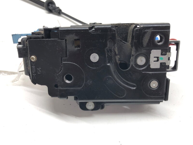 Zámek dveří levý přední Skoda Octavia II Combi (1Z5) 2004 - 2013 3D1837015AB