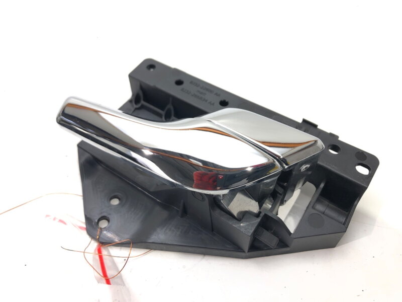 Klika vnitřní pravá přední Jaguar XJ (X351) 2009 - 2022 BJ32-22600-AA