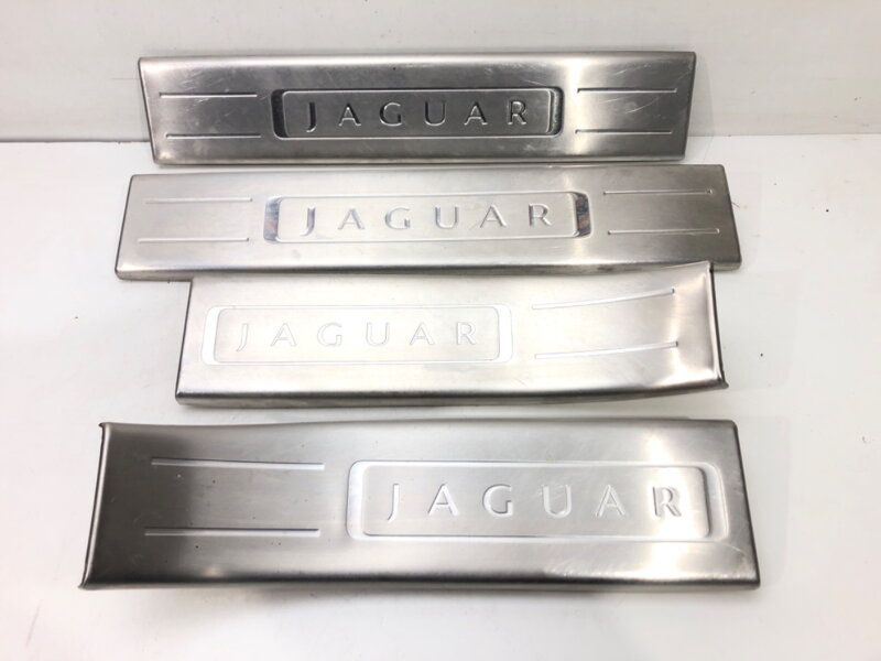 Lišty prahové kryty / nástavce vnitřní sada Jaguar XJ (X351) 2009 - 2022 AW93-13200-AE