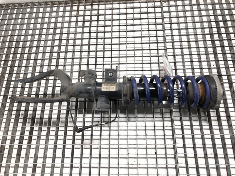 Tlumič pravý přední pružina BMW 7 (F01, F02, F03, F04) 2008 - 2015 6796940 28999 VA