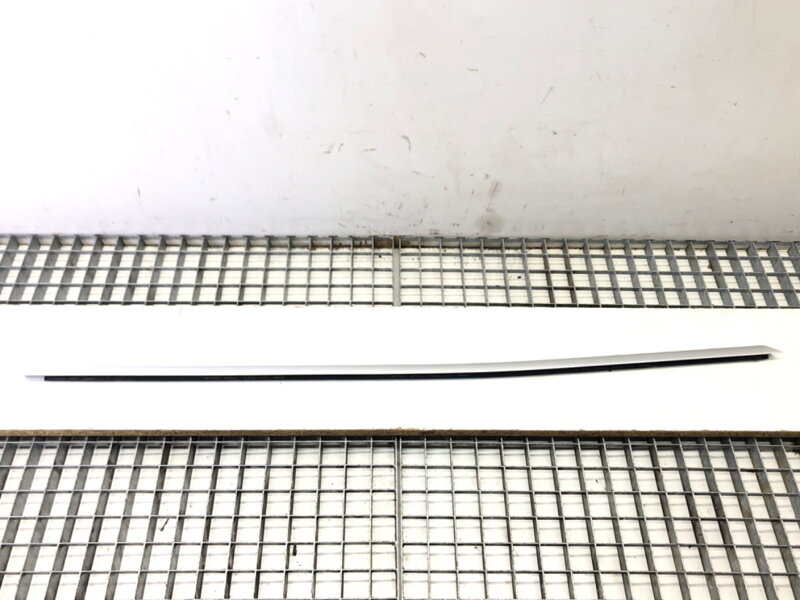 Lišta stírací přední pravá BMW 7 (F01, F02, F03, F04) 2008 - 2015