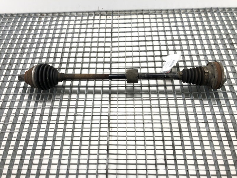 Poloosa pravá přední Skoda Superb III (3V3) 2015 - 2022