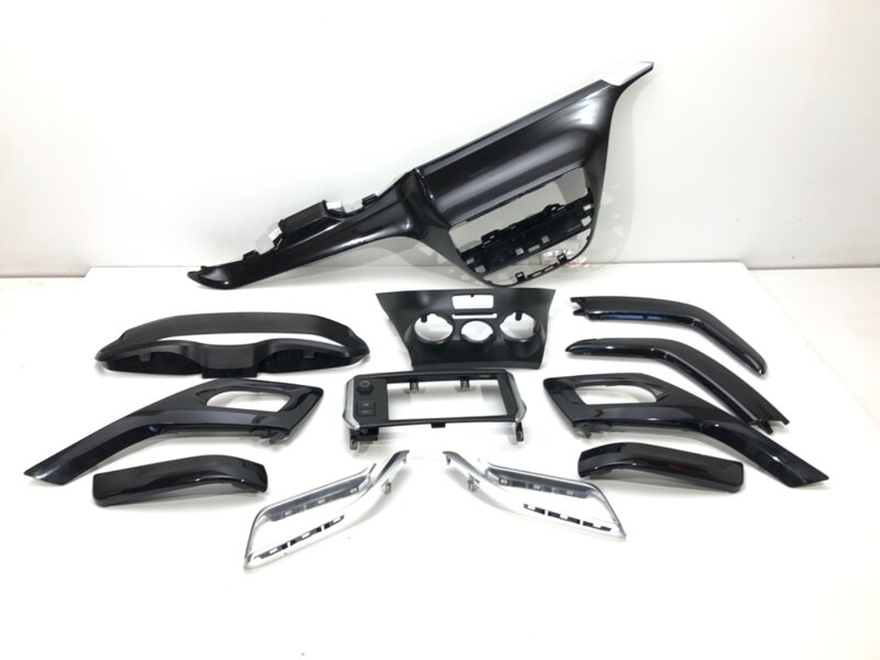 Lišty dekor Peugeot 208 I (CA_, CC_) 2012 - 2022 9673830077