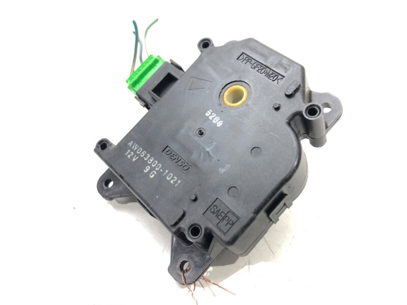 Motor radiátoru topení Subaru Tribeca (B9) 2005 - 2022 AW063800-1021