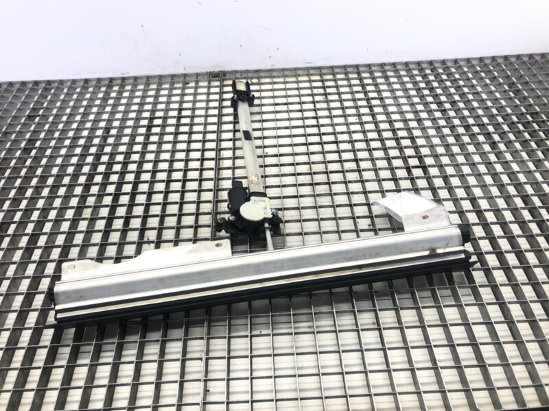 Roleta dveře zadní pravé Audi A8 D4 (4H2, 4H8, 4HC, 4HL) 2009 - 2018