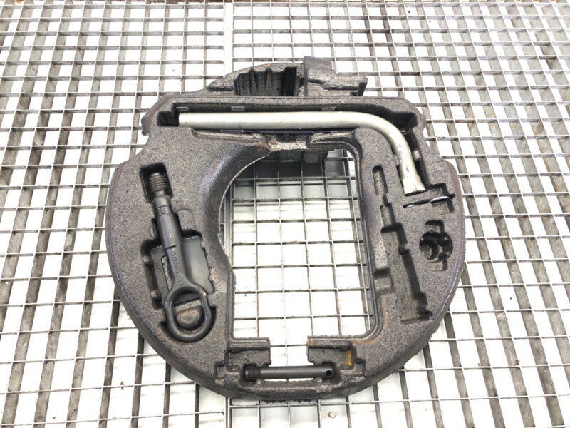 Sada nářadí Audi A6 C7 (4G2, 4GC) 2010 - 2018 4G0012109C