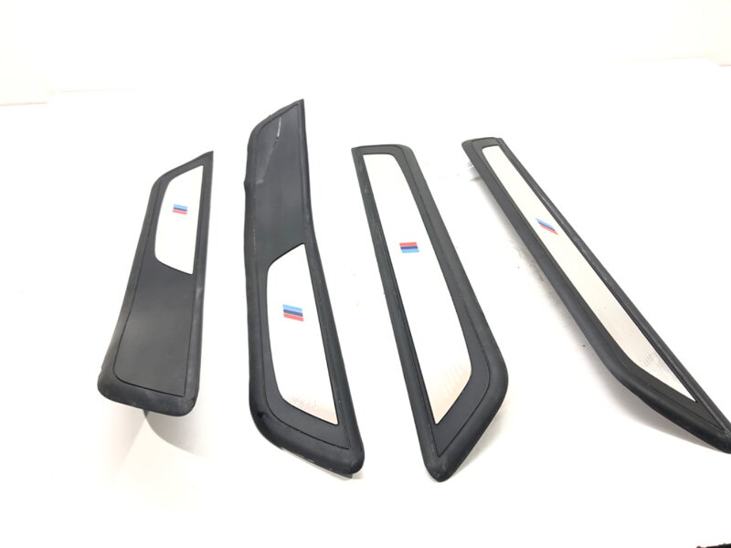 Kryty / nástavce lišty prahové m-paket sada BMW 7 (F01, F02, F03, F04) 2008 - 2015 8046135