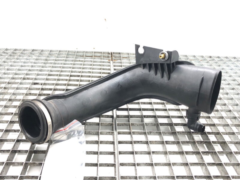 Vzduchové potrubí Volvo S60 II (134) 2010 - 2018 31338006