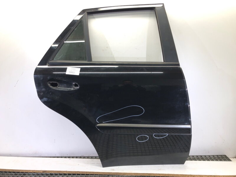 Dveře pravé zadní Mercedes-benz Class M (W164) 2005 - 2012