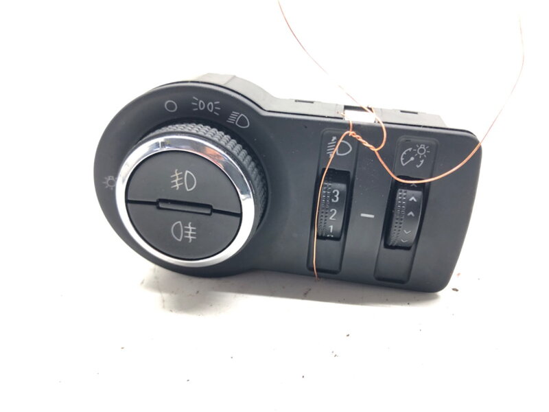 Spínač světel Chevrolet Cruze Station Wagon (J308) 2012 - 2022 13301749
