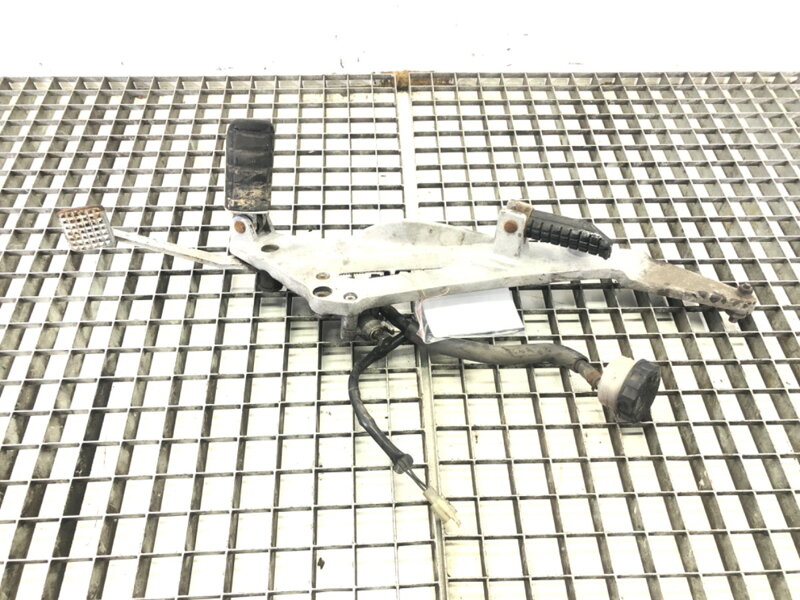 Posilovač brzd sada stupačka pravé přední Honda NT 50600-MBL-6100