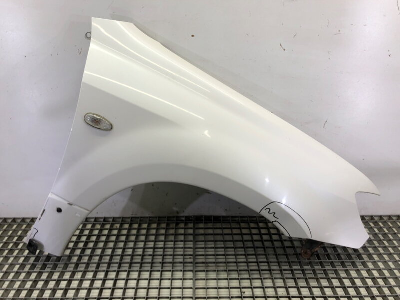 Blatník přední pravý Mitsubishi Outlander I (CU_W) 2001 - 2008