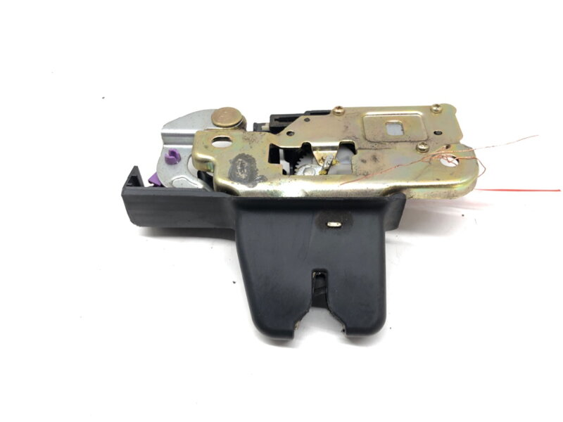 Zámek víka kufru zadní Toyota Avalon Sedan (_X2_) 1999 - 2005