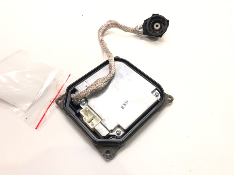 Řídicí jednotka xenon Toyota Avensis Sedan (_T27_) 2008 - 2018 85967-51050