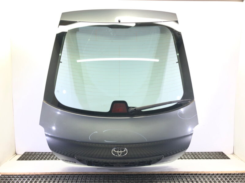 Víko kufru zadní Toyota Avensis (_T25_) 2003 - 2008