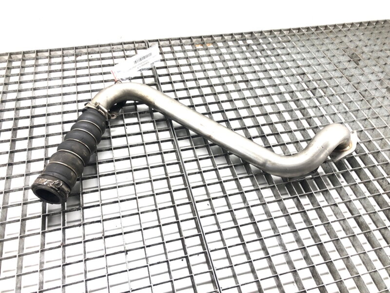 Vzduchové potrubí Audi A8 D3 (4E2, 4E8) 2002 - 2010 057145957C