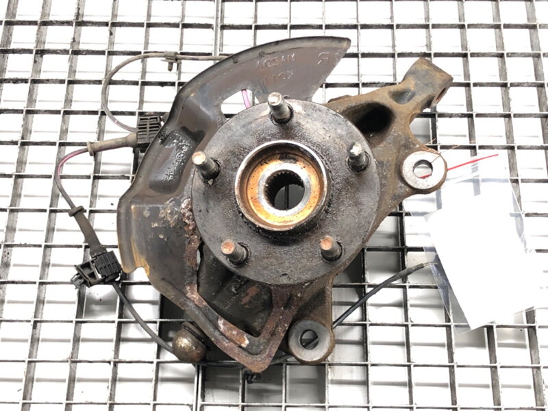 Otoč pravá přední Mazda 3 (BM, BN) 2013 - 2022