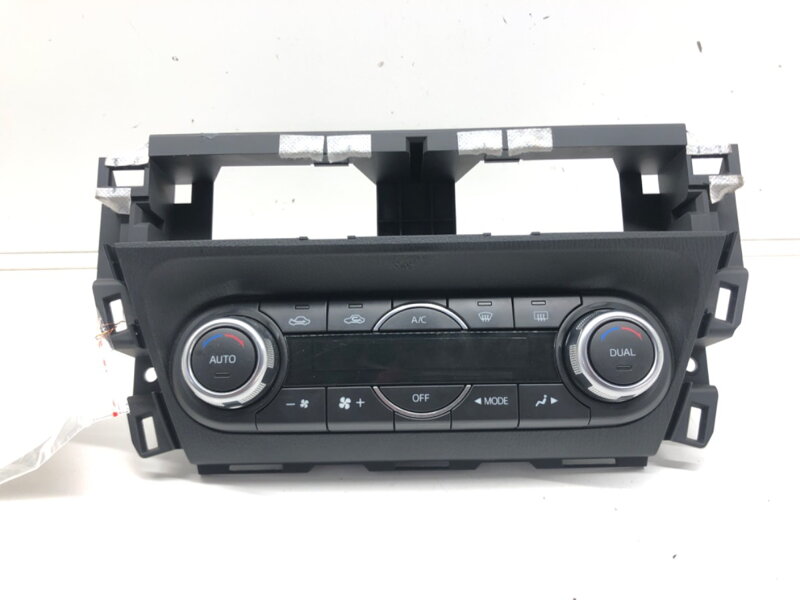 Panel ovládání ventilace Mazda 3 (BM, BN) 2013 - 2022 BHT161190C