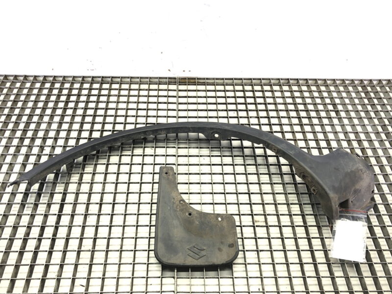 Lišta blatníku přední levá Suzuki SX4 (EY, GY) 2006 - 2022 77221-79J0L