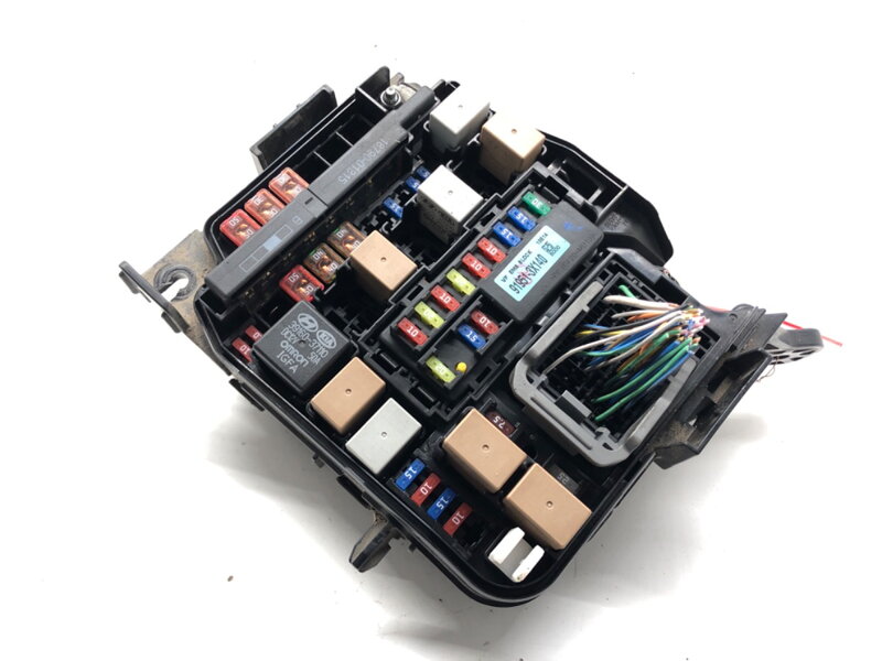 Pojistková skříňka Hyundai I40 I (VF) 2012 - 2022 91201-3Z491