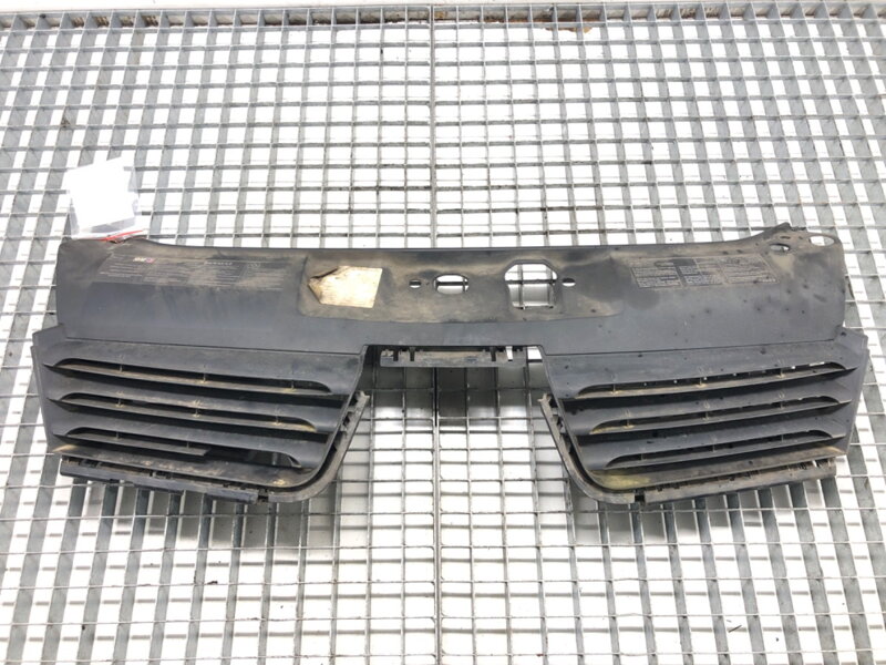 Maska chladiče grill Renault Clio II (BB_, CB_) 1998 - 2016 8200272056