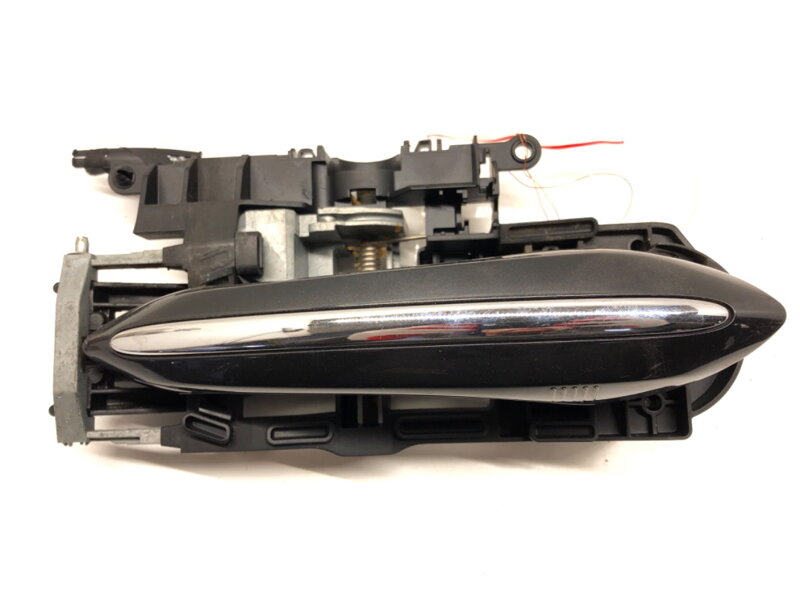 Klika vnější pravá přední BMW 7 (F01, F02, F03, F04) 2008 - 2015