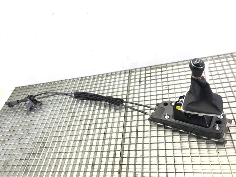 Řadicí páka volič převodovky VW Golf VII (5G1, BQ1, BE1, BE2) 2012 - 2022 5Q0711049AN