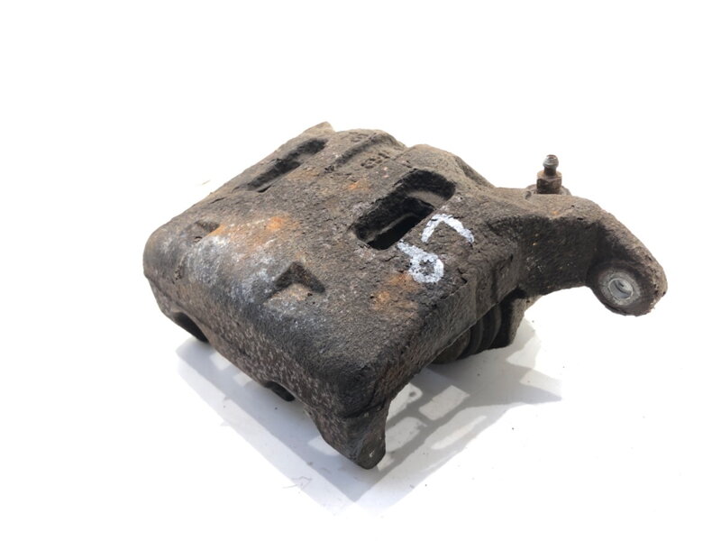 Brzdový třmen levý přední Nissan Qashqai / Qashqai + 2 I (J10, NJ10, JJ10E) 2006 - 2014