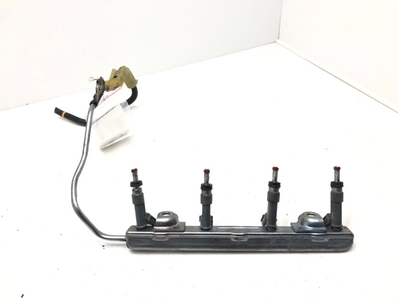 Vstřikovací rampa Toyota Corolla Sedan (_E21_) 2019 - 2022