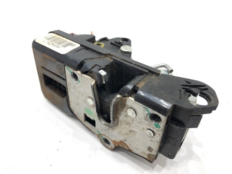 Zámek víka kufru zadní Chevrolet Equinox 2003 - 2009