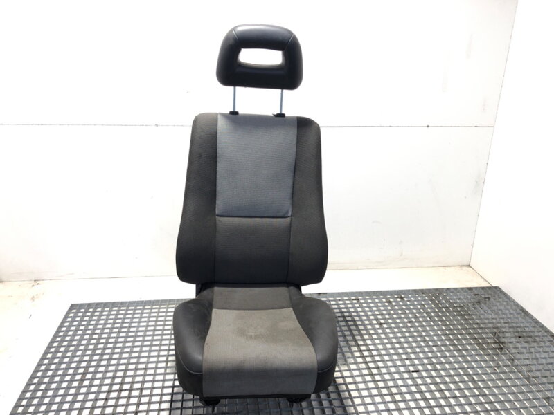 Sedadlo pravé přední Renault Trucks D 2013 - 2022