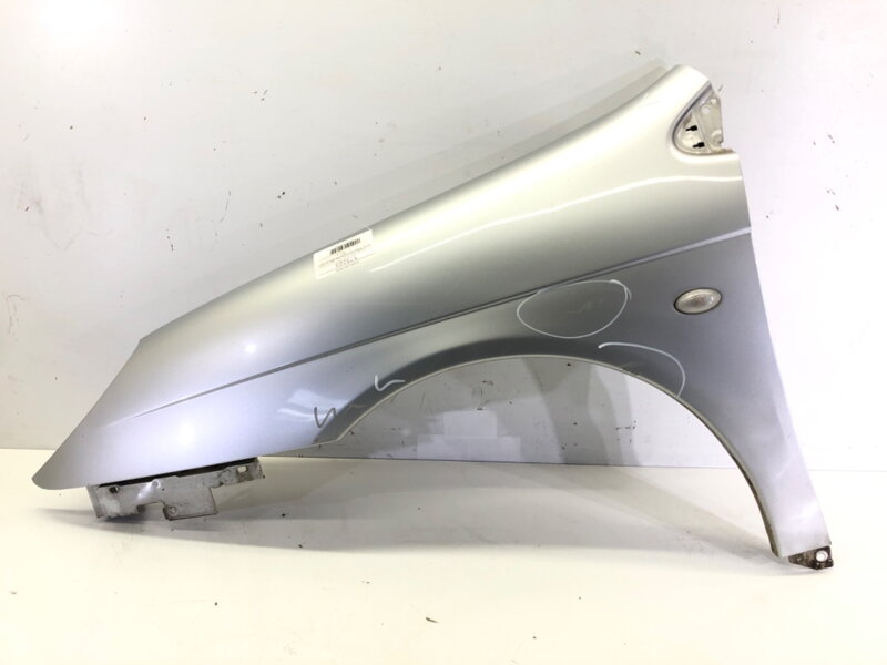 Blatník levý přední Citroen C5 I (DC_) 2001 - 2005