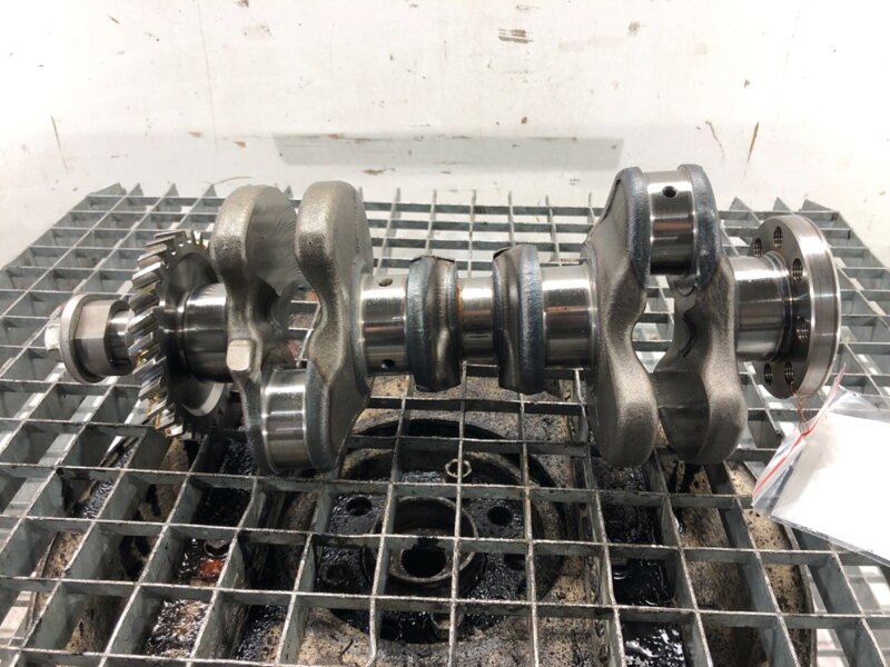 Hřídel klikový Toyota Yaris (_P21_, _PA1_, _PH1_) 2020 - 2022 FM15A