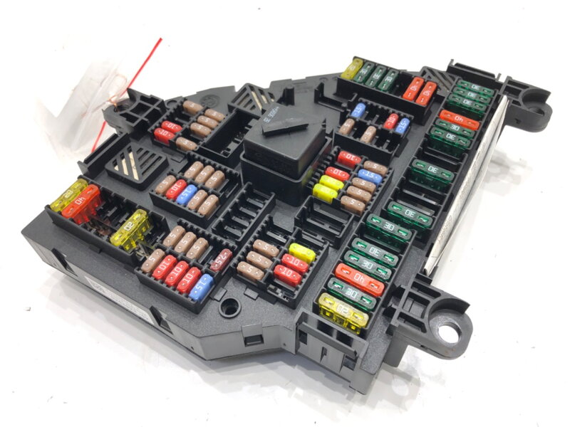 Pojistková skříňka BMW 5 Touring (F11) 2009 - 2017 9264923