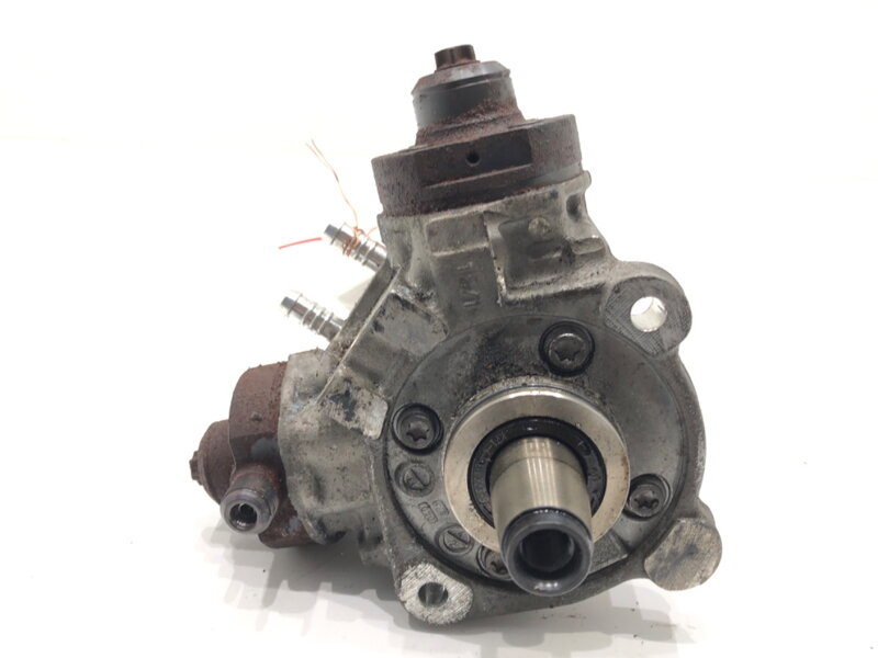 Vstřikovací čerpadlo BMW 5 Touring (F11) 2009 - 2017 7823470 0445010638