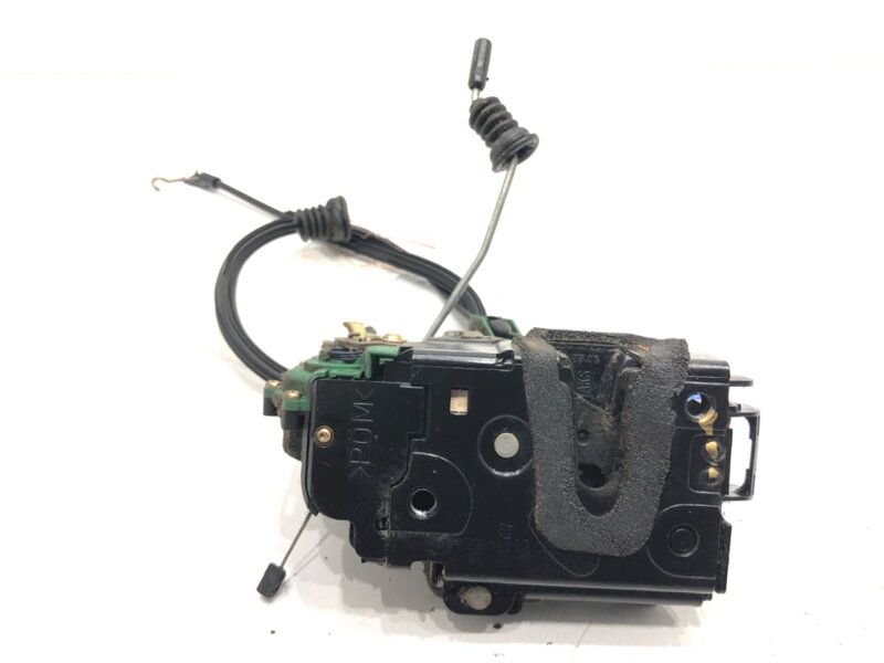 Zámek dveří pravý přední VW Polo (9N_, 9A_) 2001 - 2014