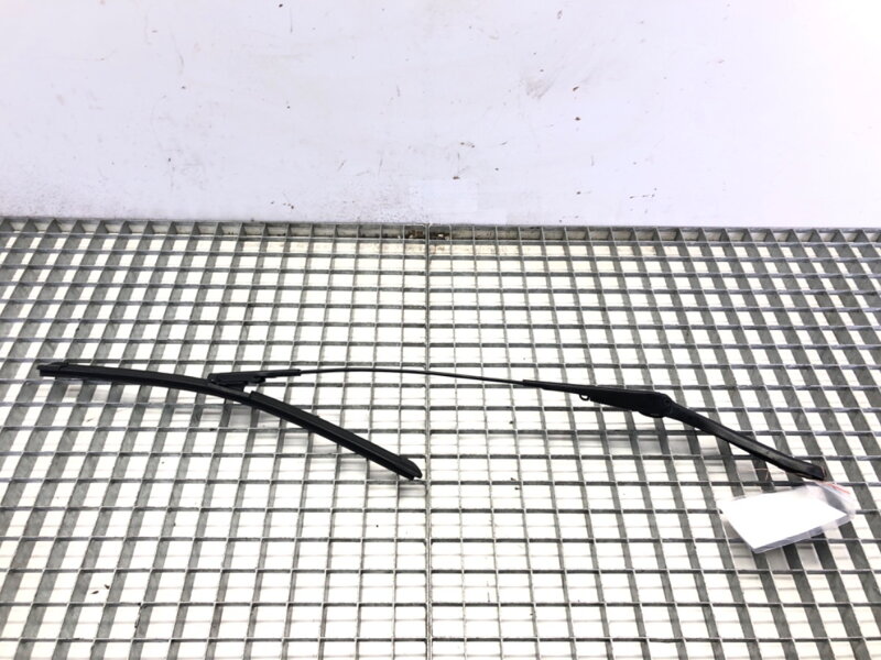 Stěrač pravý přední BMW 3 (F30, F80) 2011 - 2018 7260474