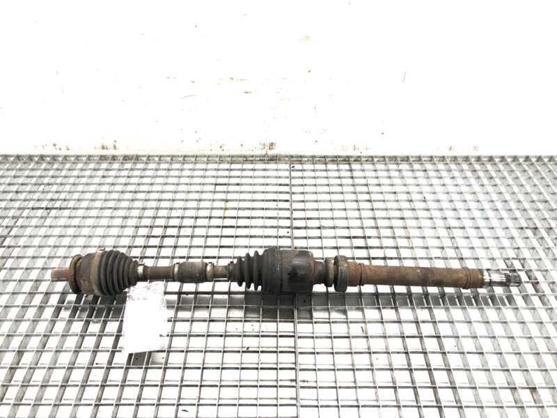 Poloosa pravá přední Mazda 3 (BK) 2003 - 2009