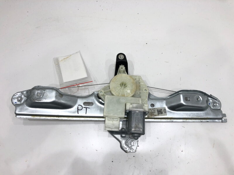 Stahovačka okna pravá zadní Renault Kadjar (HA_, HL_) 2015 - 2022 827203827R