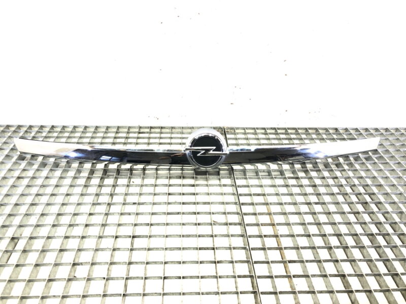 Klika víka kufru zadní Opel Insignia A (G09) 2008 - 2017